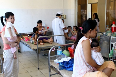 Bệnh sốt xuất huyết: Nguy cơ bị tai biến khi dùng thuốc hạ sốt, giảm đau