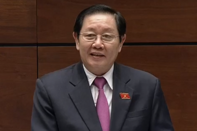 Bộ trưởng Bộ Nội vụ trả lời nhiều vấn đề đại biểu Quốc hội chất vấn