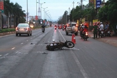 Tai nạn giao thông mới nhất: Container cán người rồi bỏ chạy, ô tô 'điên' đâm chết 2 người