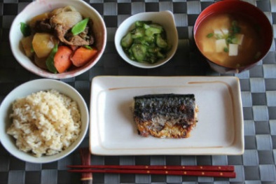 Học hỏi thực đơn bữa tối đủ chất của người Nhật