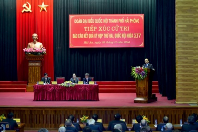 Thủ tướng tiếp xúc cử tri Hải Phòng và trả lời câu hỏi về việc kỷ luật ông Vũ Huy Hoàng