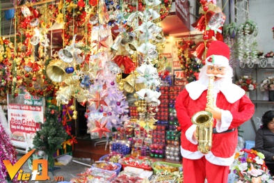 Thị trường hàng hóa Giáng sinh 2016 tại Hà Nội ngập tràn hàng ‘made in China’