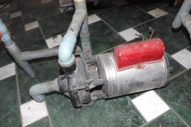 Cảnh báo nguy cơ sửa máy bơm nước gây chết người