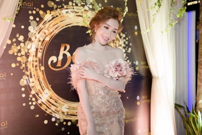 Elly Trần nổi bật tại sự kiện với đầm xuyên thấu trễ vai 