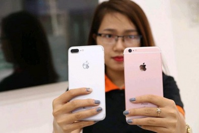 iPhone 7 hết hot: Giảm giá sâu, khuyến mãi lớn vẫn vắng khách