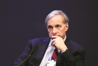 Câu chuyện thành công: Từ nhân viên bán kẹo trở thành tỷ phú