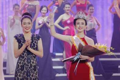 Hoa khôi 'Nữ sinh viên Việt Nam duyên dáng 2016' với màn ứng xử thông minh