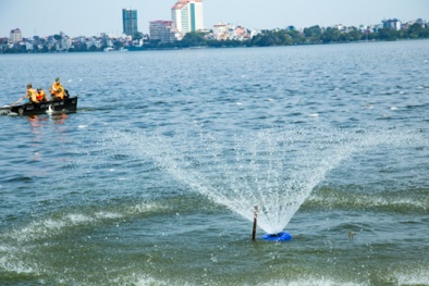 Làm sạch nước hồ Hoàn Kiếm bằng công nghệ mới tiết kiệm 5,5 tỷ đồng