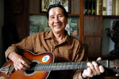 Nhạc sĩ Phạm Tuyên và 700 bài hát tặng vợ