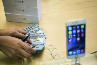 Vì sao ở Venezuela, phải có hơn 2,2 tỷ đồng mới mua được iPhone?