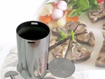 Nguy cơ ung thư nếu dùng khuôn inox gói giò 'rởm'