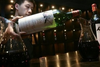 Tết Đinh Dậu 2017: Người dùng lo ngại rượu vang giả trên thị trường