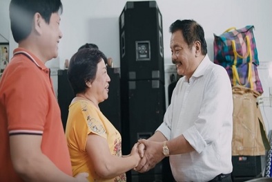 Ông chủ Tân Hiệp Phát đăng clip xin lỗi người tiêu dùng