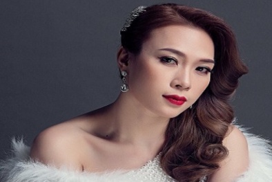 Hành động đẹp của Mỹ Tâm trong đêm Giáng Sinh gây xúc động