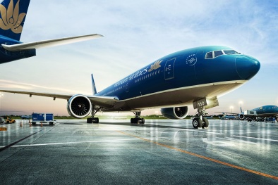Vietnam Airlines nói gì về clip 'Mẹ đòi ngồi gần cửa thoát hiểm để lấy chỗ con chơi'?