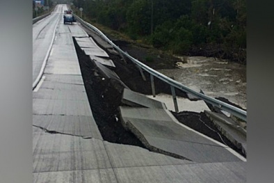 Sau động đất 7,7 độ Richter, Chile cảnh báo sóng thần