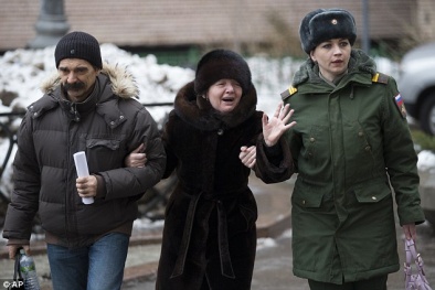 Máy bay Nga rơi xuống biển Đen: Gia đình nạn nhân đau đớn ngóng chờ tin