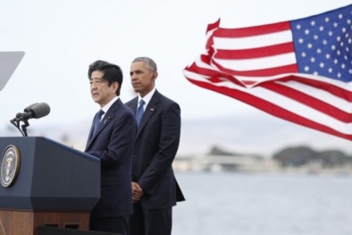 Hình ảnh đầu tiên Thủ tướng Nhật thăm Trân Châu Cảng