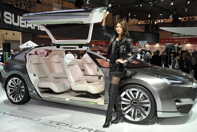 Lý giải nguyên nhân xe ô tô nhập tăng giá năm 2017