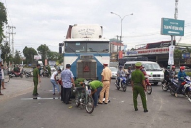 Tai nạn giao thông ngày 29/12: Cặp vợ chồng bị container cán thương vong