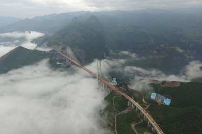 Hình ảnh cây cầu bắc qua sông cao nhất thế giới, cao hơn một tòa nhà 95 tầng