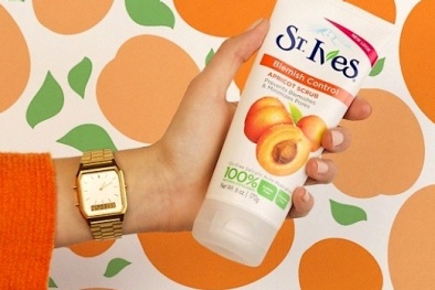 Sản phẩm tẩy da chết 'St.Ives' của Mỹ bị tố gây hư tổn cho da