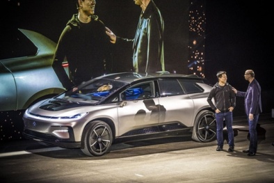 Xe điện tăng tốc nhanh nhất thế giới hút 64.000 người đặt mua