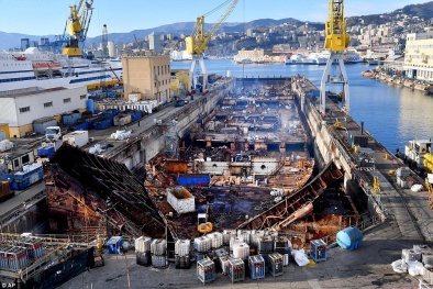 'Xẻ thịt’ con tàu khổng lồ chở 4.252 người bị chìm năm 2012