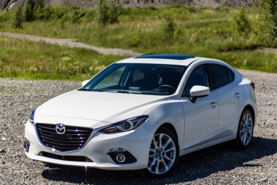 Với 700 triệu, có nên mua chiếc ô tô giá rẻ Mazda3?