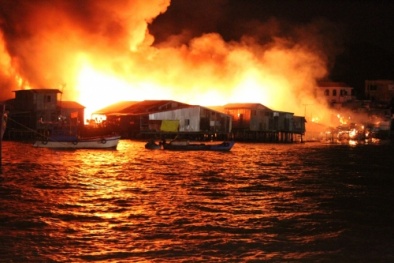 Tin mới nhất về cháy lớn ở Nha Trang thiêu rụi gần 70 căn nhà