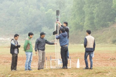 ​Sinh viên thi chế tạo và phóng vệ tinh tại Ngày hội Cansat 2016