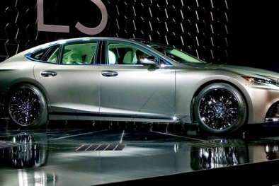 Tiết lộ mới nhất về siêu xe Lexus LS 2018