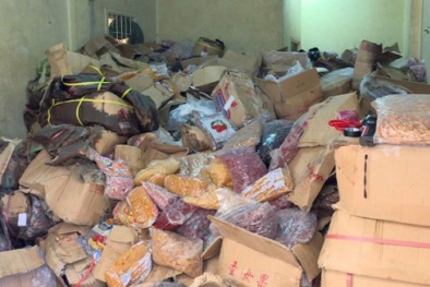 TP.HCM yêu cầu quyết liệt ngăn chặn thực phẩm bẩn dịp tết Đinh Dậu