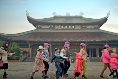 Check-in ngôi chùa trong MV siêu hot 'Bao giờ lấy chồng' ở Ninh Bình