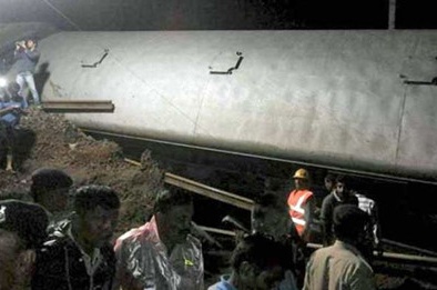 Ấn Độ: Tai nạn xe lửa kinh hoàng, hàng trăm người thương vong