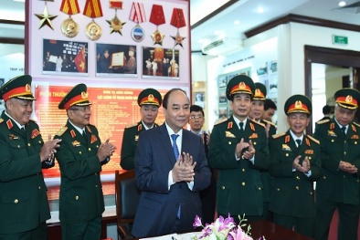 Thủ tướng kiểm tra công tác sẵn sàng chiến đấu của Tổng cục Tình báo dịp Tết