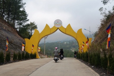 Công an Uông Bí nói gì về thông tin 'đinh tặc bủa vây' đường lên chùa Ba Vàng?