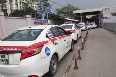 Khách hàng bức xúc vì tài xế Group Taxi 'hét giá' sau nghỉ Tết Nguyên Đán
