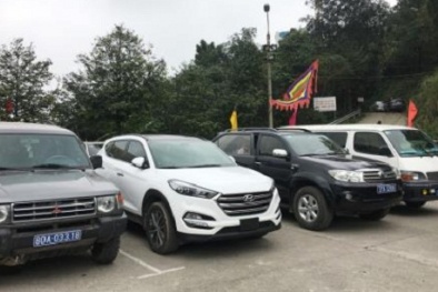 Thủ tướng đề nghị báo chí giám sát việc dùng xe công đi lễ hội