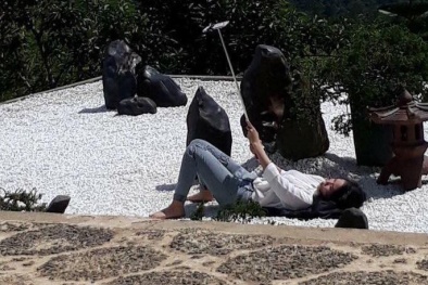 Khi người Việt trẻ ra đường để 'quên ý thức' ở nhà!