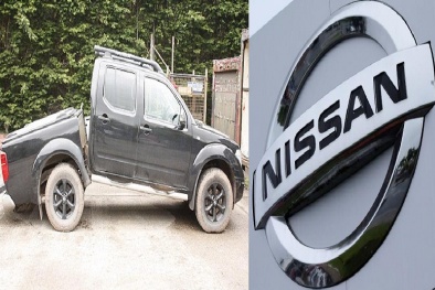 Xe bán tải Navara của hãng ô tô Nissan bị gãy làm đôi khi sử dụng