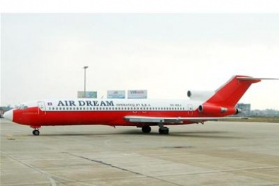 Bán đấu giá máy bay Boeing vô chủ bị bỏ rơi ở sân bay Nội Bài