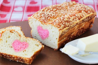 Bánh mì nhân hình trái tim siêu lãng mạn cho ngày Valentine