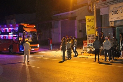 Tai nạn giao thông ngày 14/2: Bị xe bán tải đâm, vợ tử vong, chồng nguy kịch