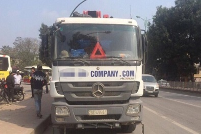 Tai nạn giao thông: Dân chặn bắt xe bồn bỏ chạy sau khi cán tử vong một cô gái