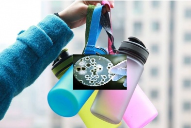 'Ngã ngửa' với vi khuẩn trong bình nước cá nhân như bệ bồn cầu