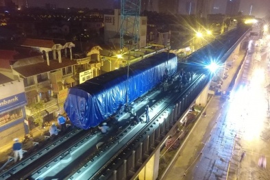 Hình ảnh mới nhất của đầu tàu Cát Linh- Hà Đông trên đường ray