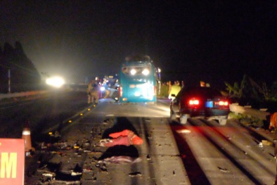 Nổ xe khách ở Bắc Ninh: 'Rợn tóc gáy' khi xem lại hình ảnh hiện trường