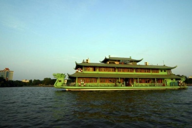 Nhìn lại nhà hàng nổi Potomac 'vang bóng' một thời trước khi bị tháo dỡ