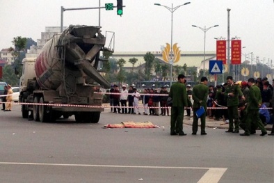 Tai nạn giao thông ngày 26/2: Hai chị em bị xe bồn cuốn vào gầm tử vong